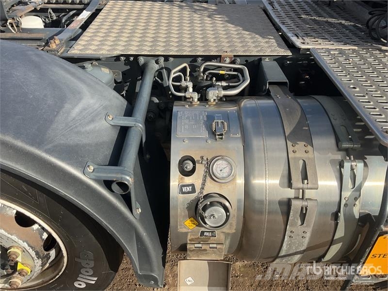 Iveco Stralis 460 LNG 6x2 Tri/A Sleeper Truck Tractor Tractor Units