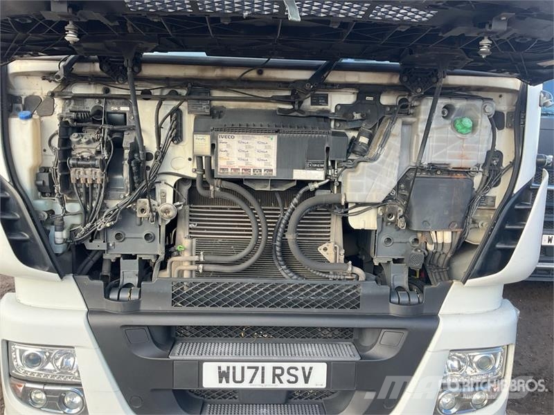 Iveco Stralis 460 LNG 6x2 Tri/A Sleeper Truck Tractor Влекачи