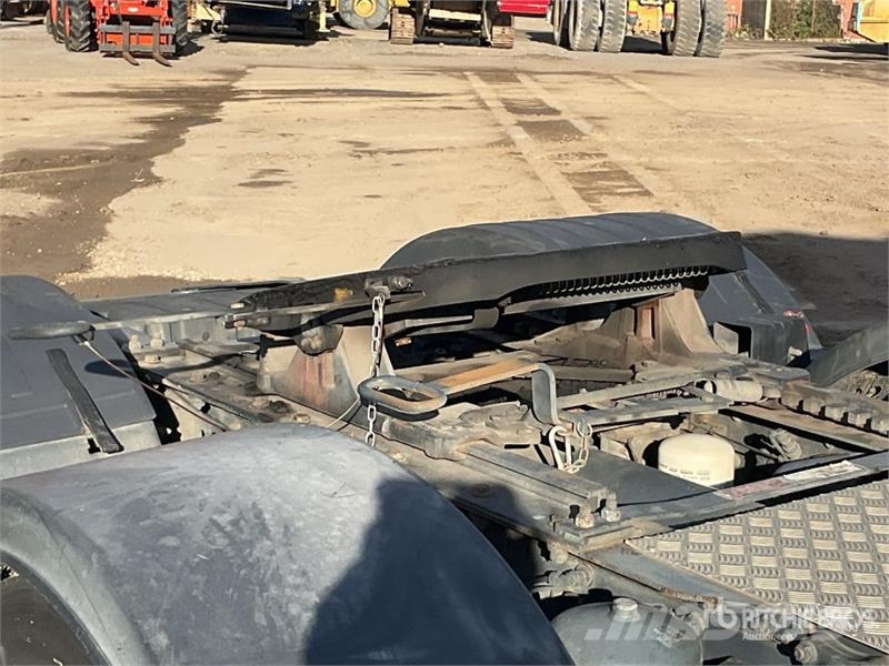 Iveco Stralis 460 LNG 6x2 Tri/A Sleeper Truck Tractor Tractor Units