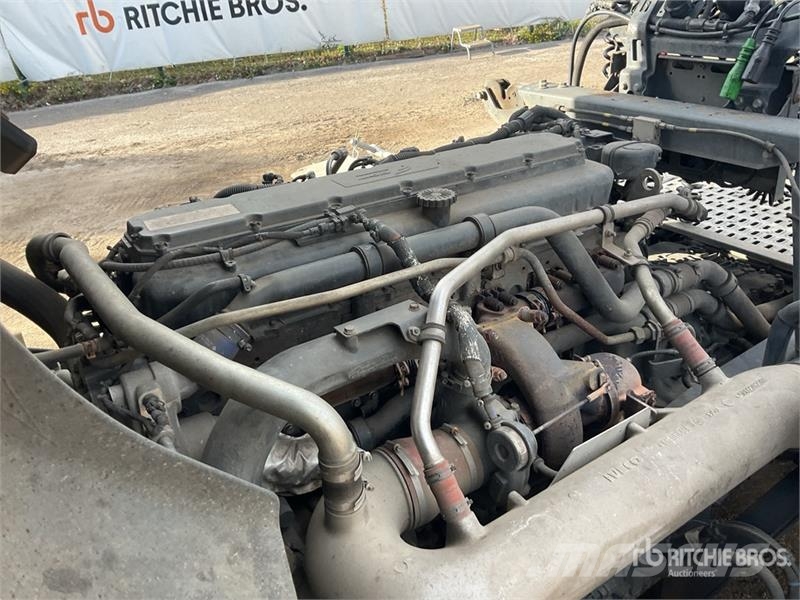 Iveco Stralis 460 LNG 6x2 Tri/A Sleeper Truck Tractor Tractor Units