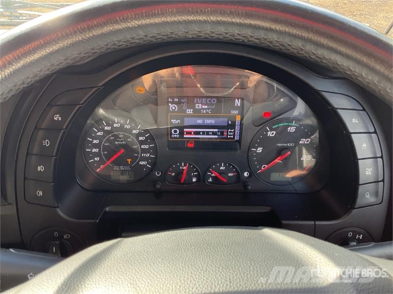 Iveco Stralis 460 LNG 6x2 Tri/A Sleeper Truck Tractor 牵引车