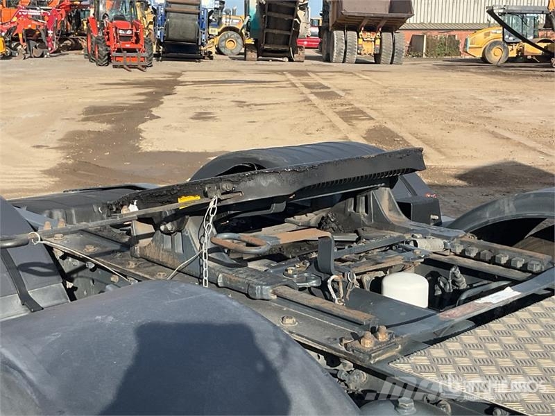 Iveco Stralis 460 LNG 6x2 Tri/A Sleeper Truck Tractor Tractor Units