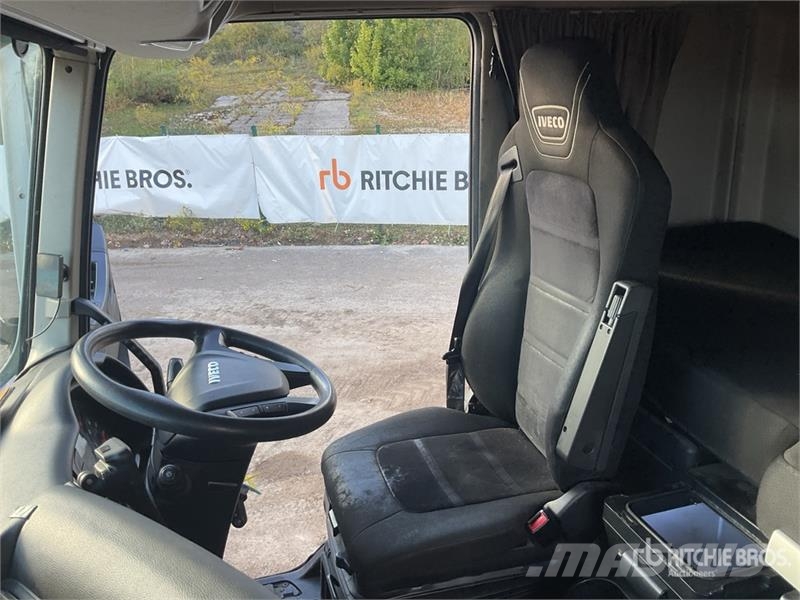 Iveco Stralis 460 LNG 6x2 Tri/A Sleeper Truck Tractor Tractor Units