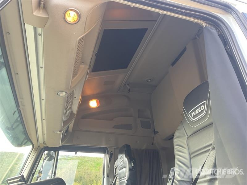 Iveco Stralis 460 LNG 6x2 Tri/A Sleeper Truck Tractor Влекачи