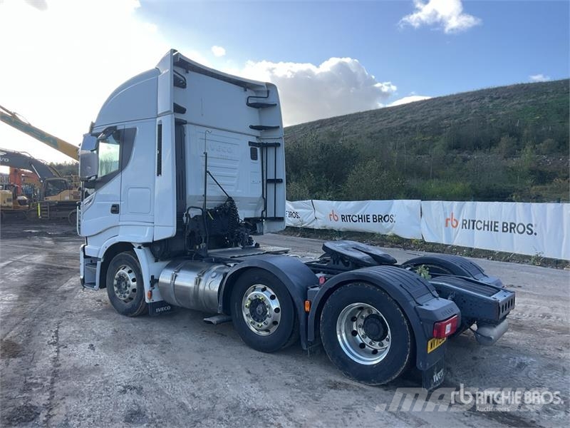 Iveco Stralis 460 LNG 6x2 Tri/A Sleeper Truck Tractor Влекачи