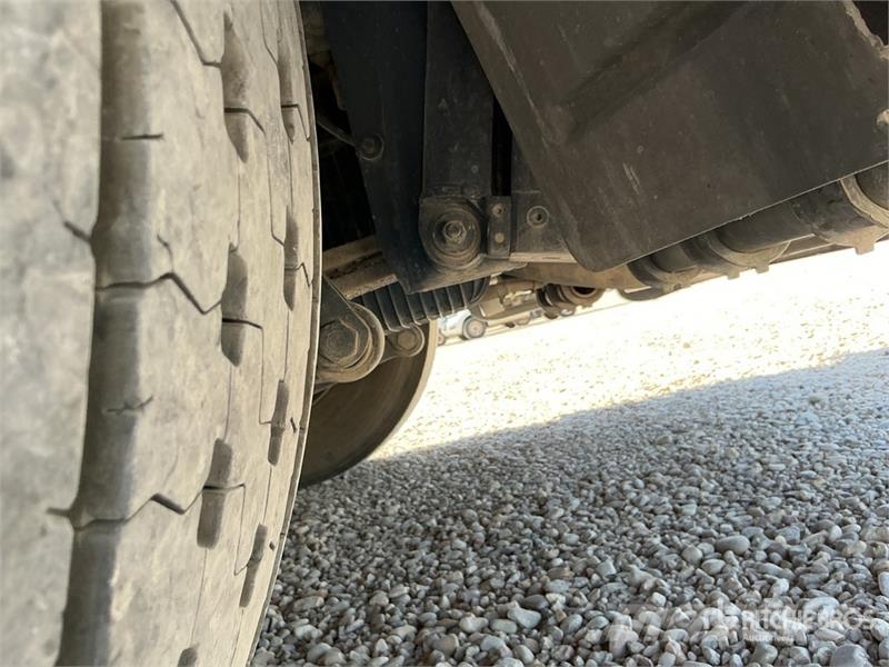 Iveco Stralis 510 4x2 S/A Sleeper Truck Tractor 트랙터 유닛