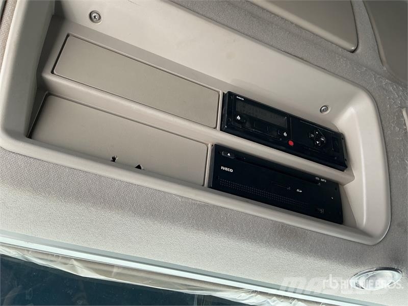 Iveco Stralis 510 4x2 S/A Sleeper Truck Tractor 트랙터 유닛