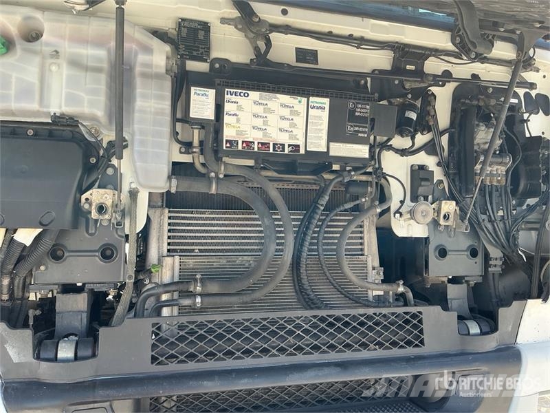 Iveco Stralis 510 4x2 S/A Sleeper Truck Tractor 트랙터 유닛