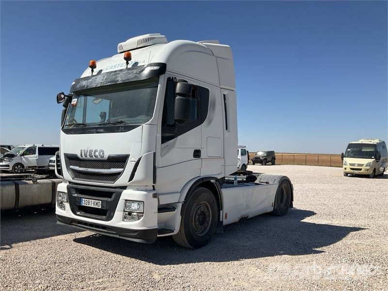 Iveco Stralis 510 4x2 S/A Sleeper Truck Tractor 트랙터 유닛