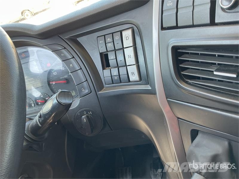 Iveco Stralis 510 4x2 S/A Sleeper Truck Tractor 트랙터 유닛