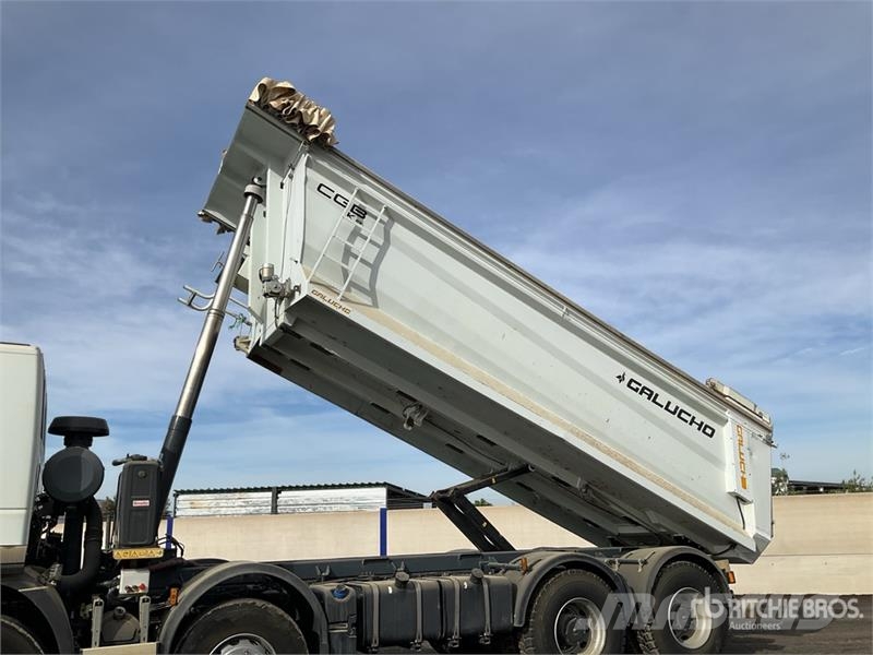 Iveco Trakker 380 Kipper