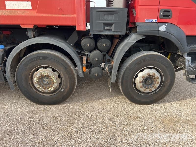 Iveco Trakker 410 8x4 Camion Bi-Benne Tri/A Dump Truck 덤프 트럭