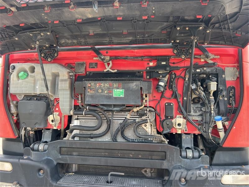 Iveco Trakker 410 8x4 Camion Bi-Benne Tri/A Dump Truck 덤프 트럭