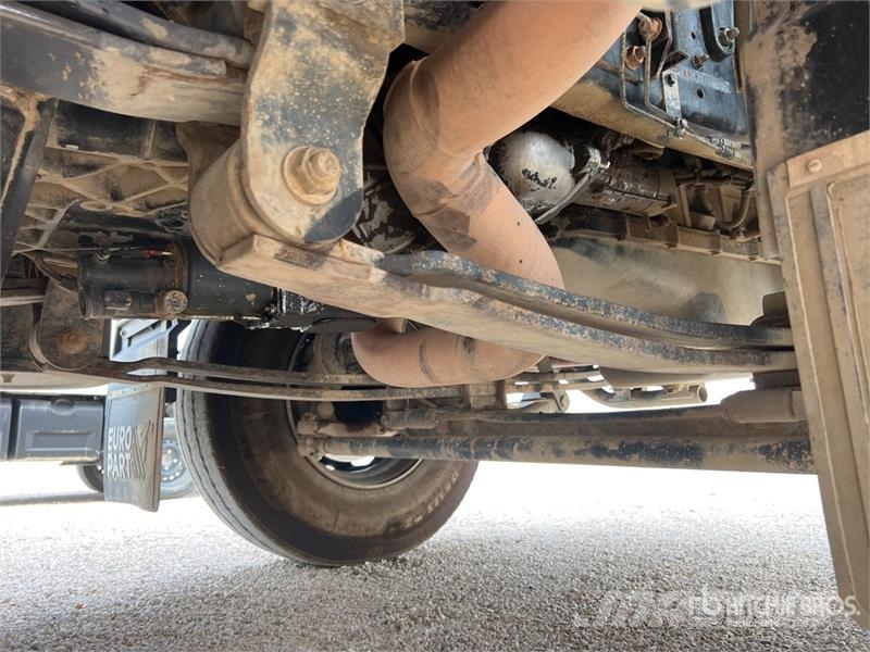 Iveco Trakker 410 8x4 Camion Bi-Benne Tri/A Dump Truck 덤프 트럭