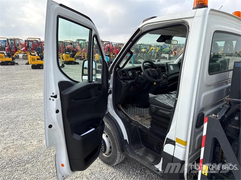 Iveco Tunlift 737-500 5 m on Iveco Daily 70-180 4x2 Buck Auto korvtõstukid