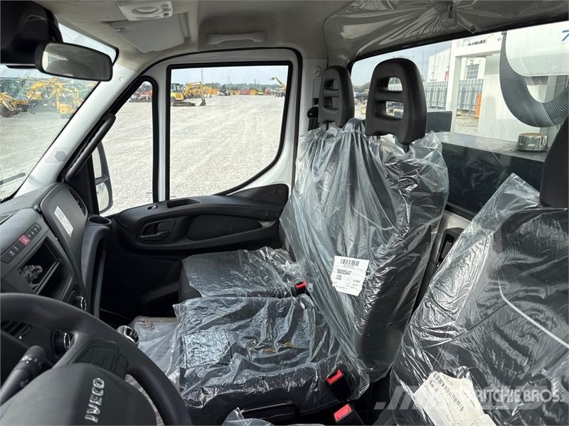 Iveco Tunlift 737-500 5 m on Iveco Daily 70-180 4x2 Buck Auto korvtõstukid