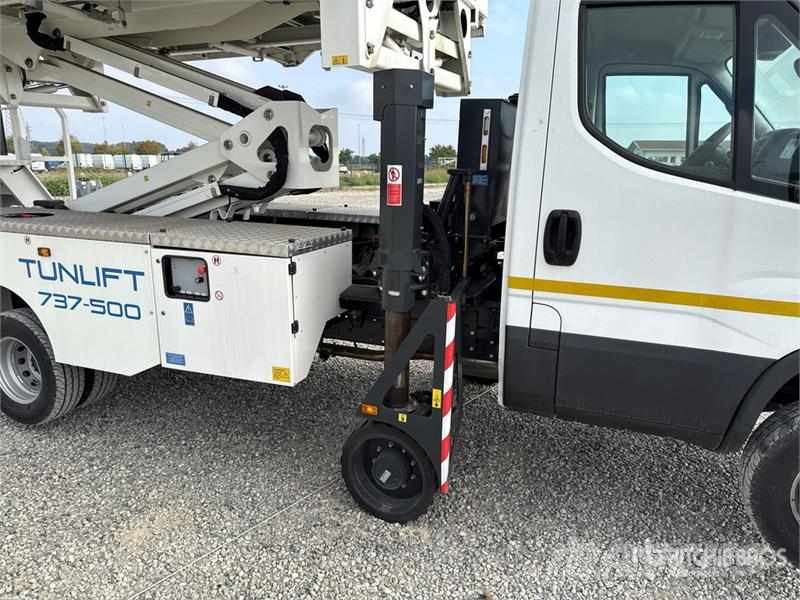 Iveco Tunlift 737-500 5 m on Iveco Daily 70-180 4x2 Buck Auto korvtõstukid