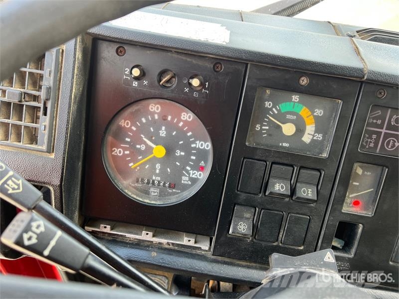 Iveco Unic 190-30 6x2 T/A Dump Truck Camion benne