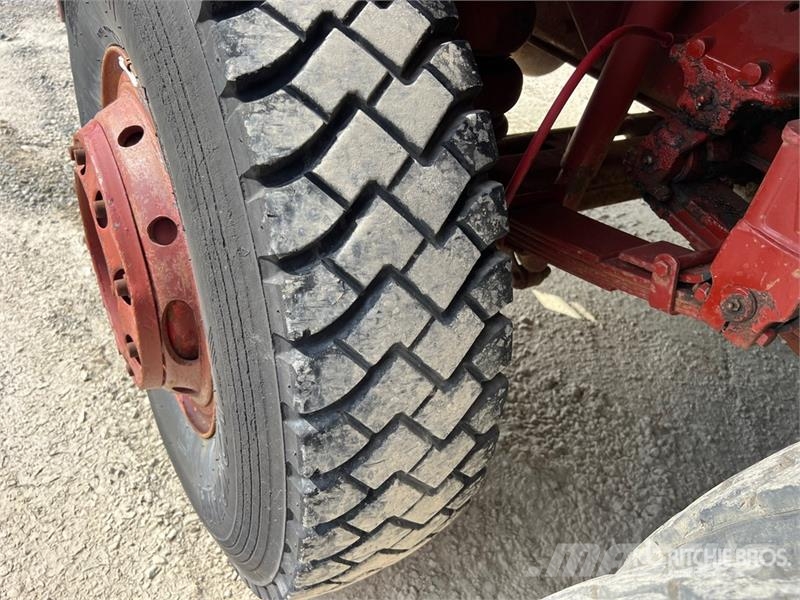 Iveco Unic 190-30 6x2 T/A Dump Truck Camion benne
