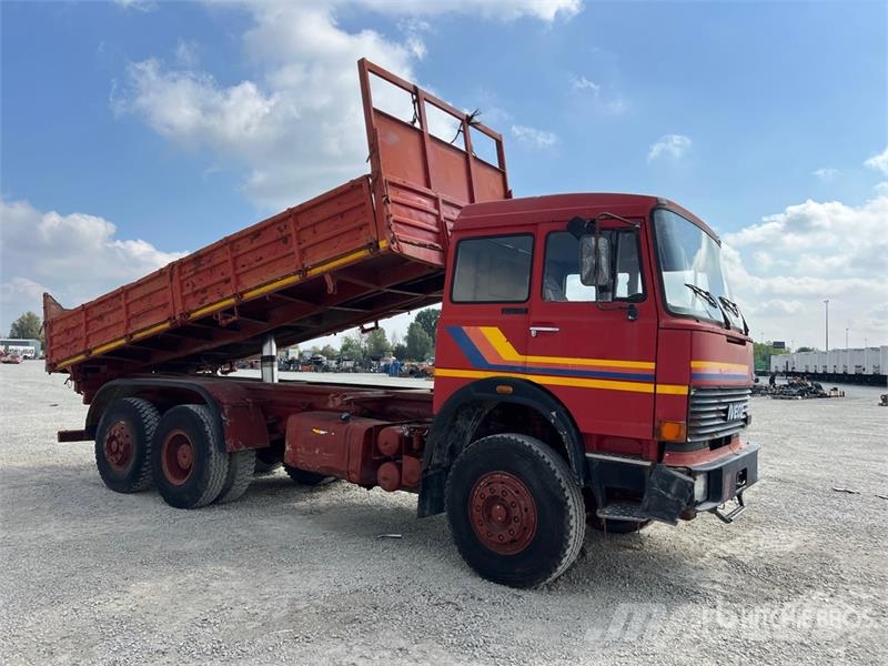 Iveco Unic 190-30 6x2 T/A Dump Truck Camion benne