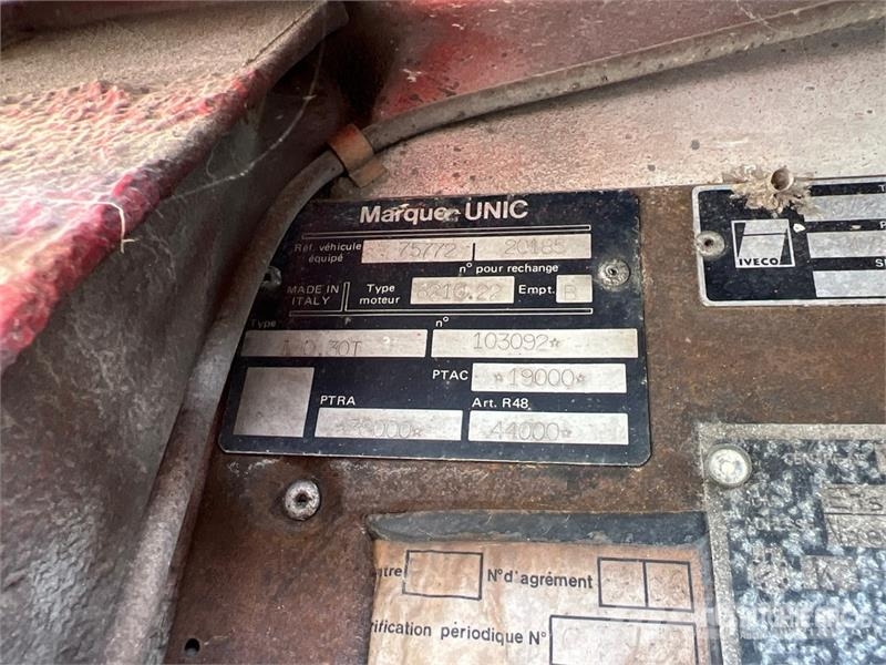 Iveco Unic 190-30 6x2 T/A Dump Truck Camion benne