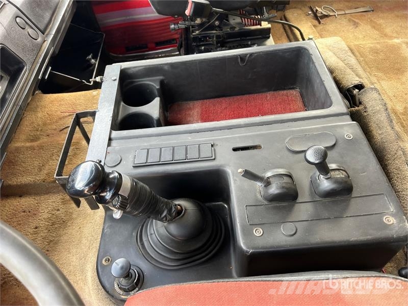 Iveco Unic 190-30 6x2 T/A Dump Truck Camion benne