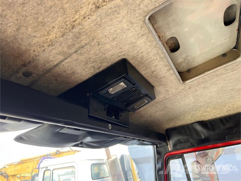 Iveco Unic 190-30 6x2 T/A Dump Truck Camion benne