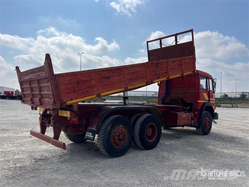 Iveco Unic 190-30 6x2 T/A Dump Truck Camion benne
