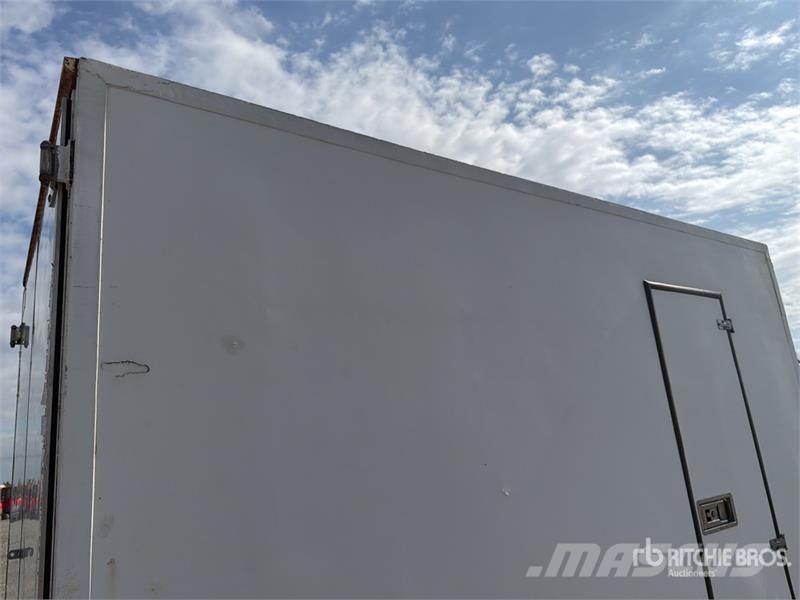 Iveco Van Truck Camiões de caixa fechada