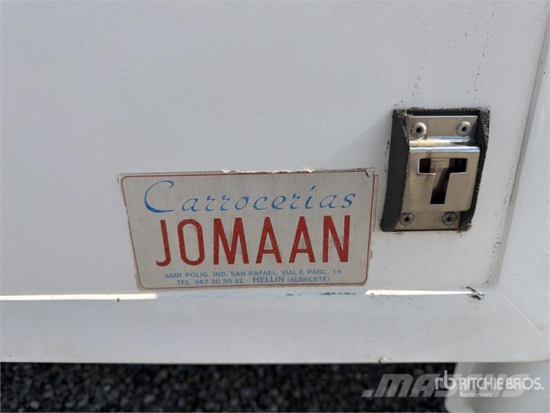 Iveco Van Truck Camiões de caixa fechada