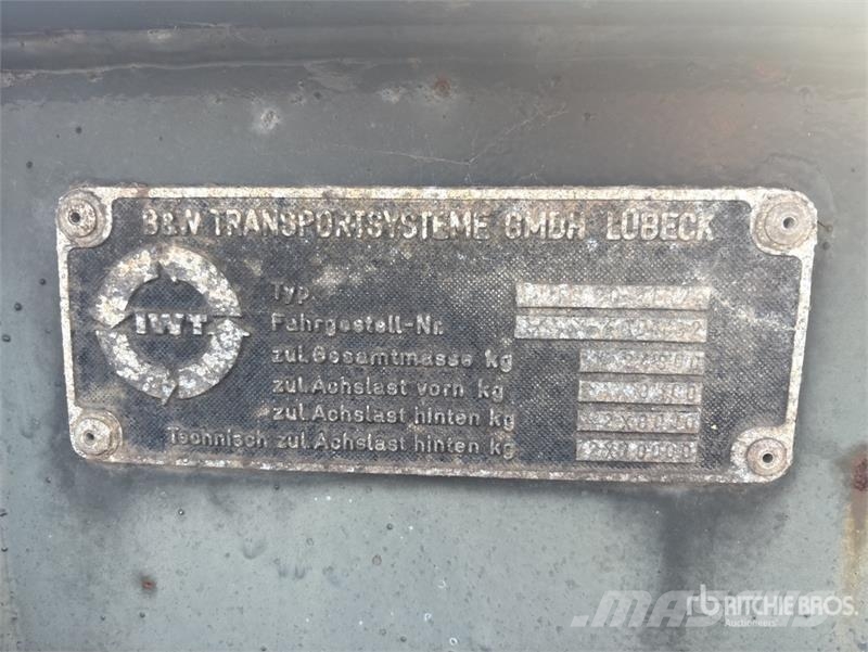 IWT T/A Container Trailer (Inoperable) Container trailers