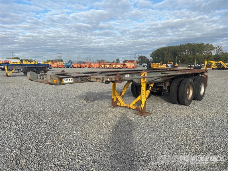 IWT T/A Container Trailer (Inoperable) Container trailers