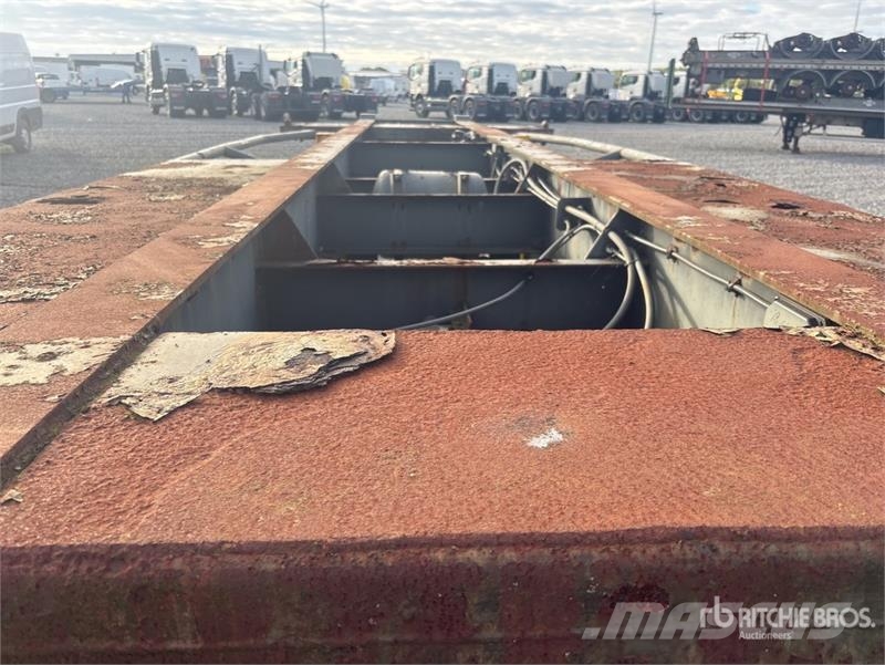 IWT T/A Container Trailer (Inoperable) Container trailers