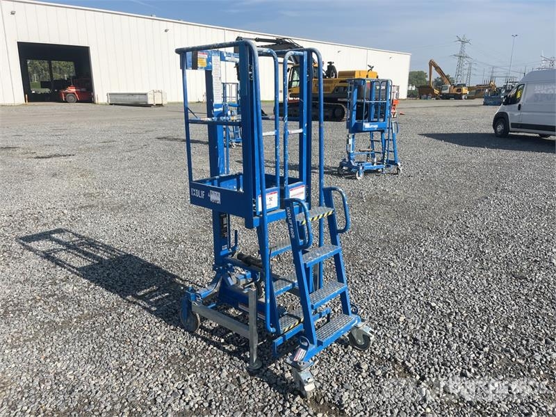 Ixolift 400S Manual Push-Around Work Platform Other components