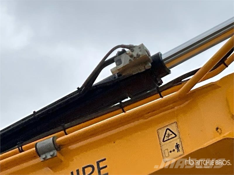 JCB 131X LC Tracked Excavator Crawler excavators