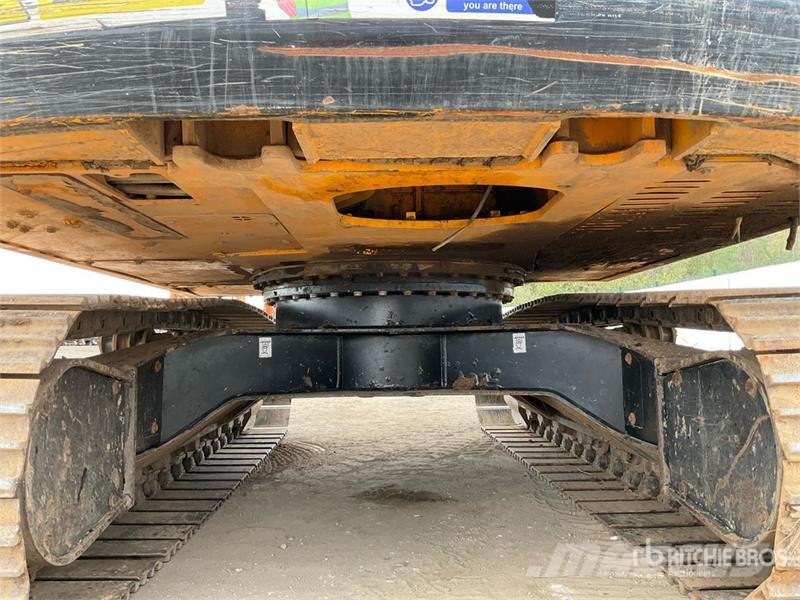 JCB 131X LC Tracked Excavator Crawler excavators