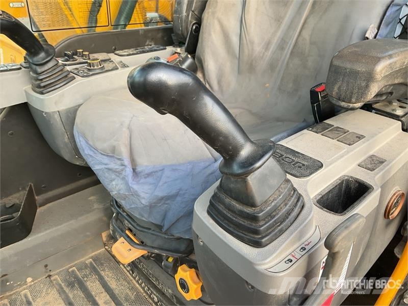 JCB 140X L Tracked Excavator Beltegraver