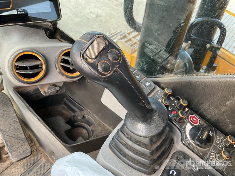 JCB 140X L Tracked Excavator Beltegraver