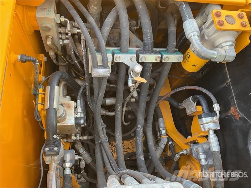 JCB 140X L Tracked Excavator Beltegraver