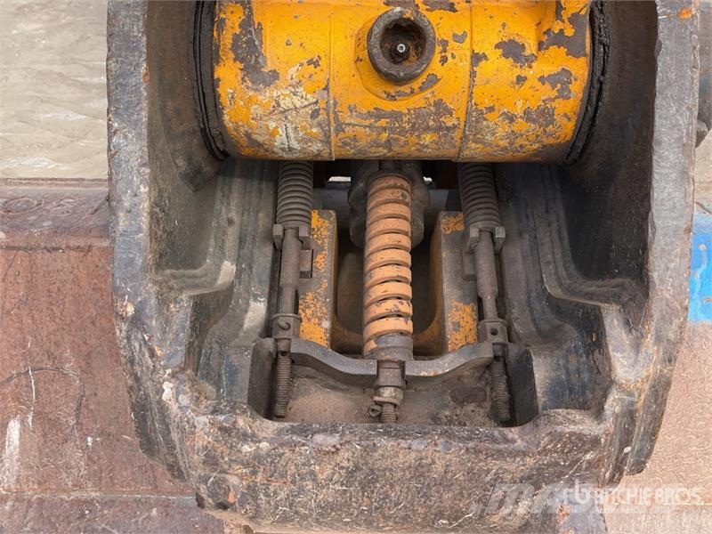 JCB 140XL 4F Tracked Excavator Crawler excavators