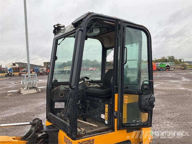 JCB 16C-1 Mini Excavator (Inoperable) Miniescavatori