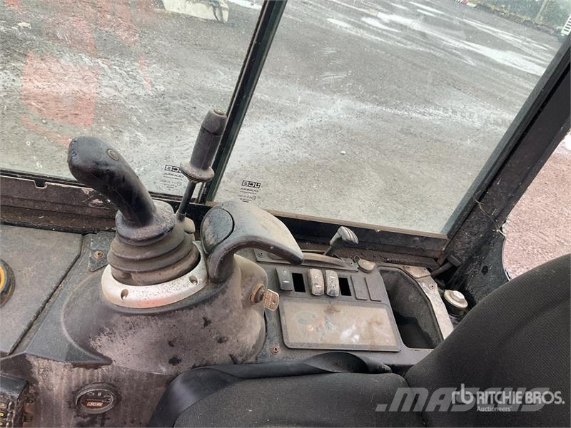 JCB 16C-1 Mini Excavator (Inoperable) Miniescavatori
