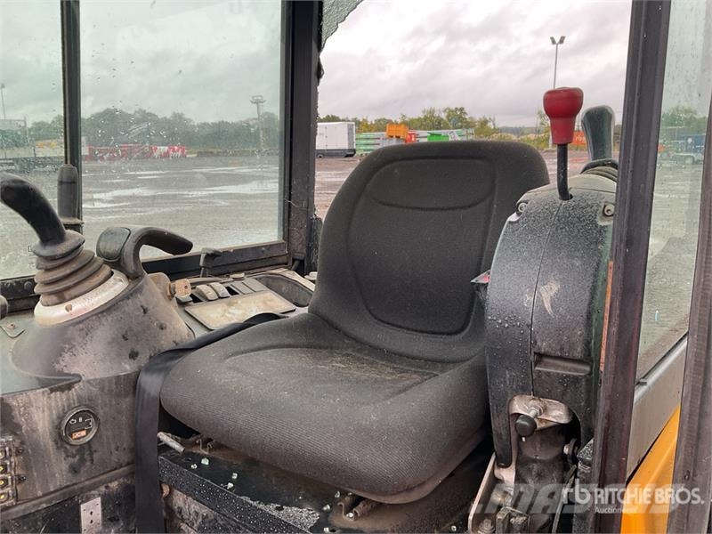 JCB 16C-1 Mini Excavator (Inoperable) Miniescavatori