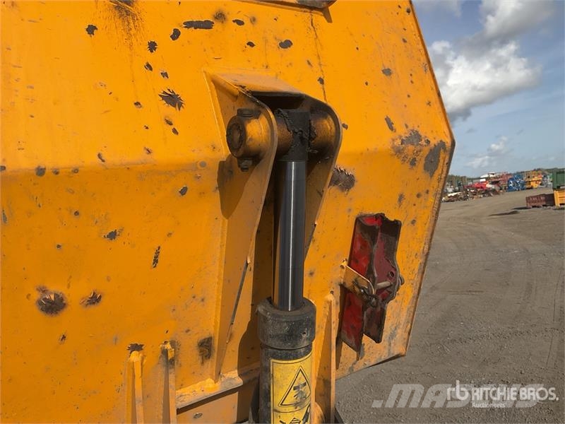 JCB 1THT 1 ton 4x4 Hi-Tip Dumper Mini pašizgāzēji