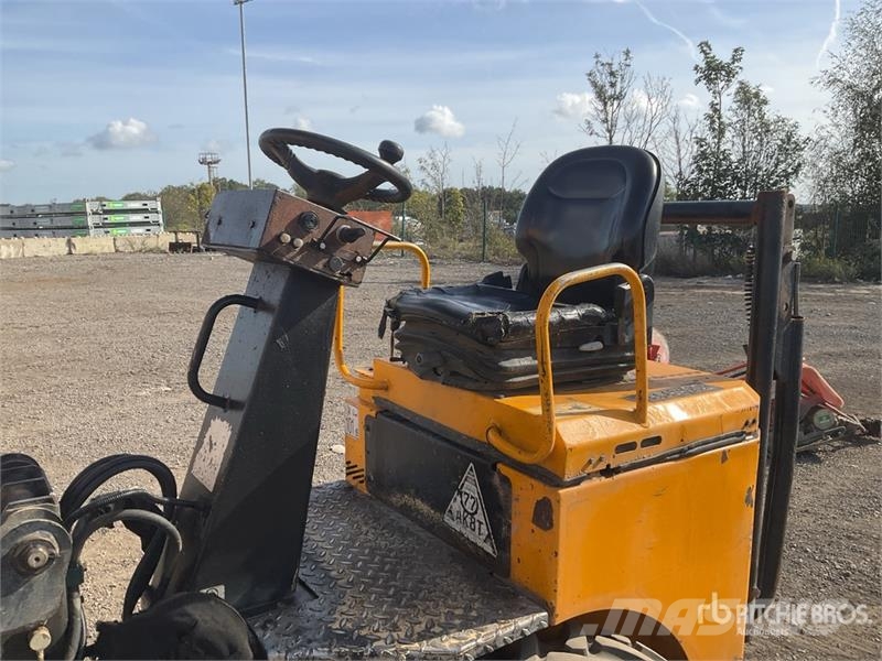 JCB 1THT 1 ton 4x4 Hi-Tip Dumper Mini pašizgāzēji