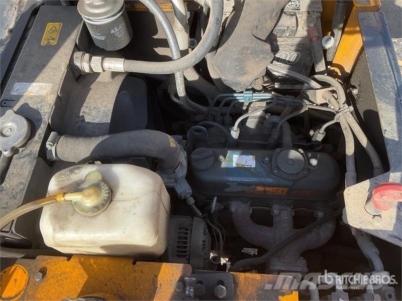 JCB 1THT 1 ton 4x4 Hi-Tip Dumper Mini pašizgāzēji