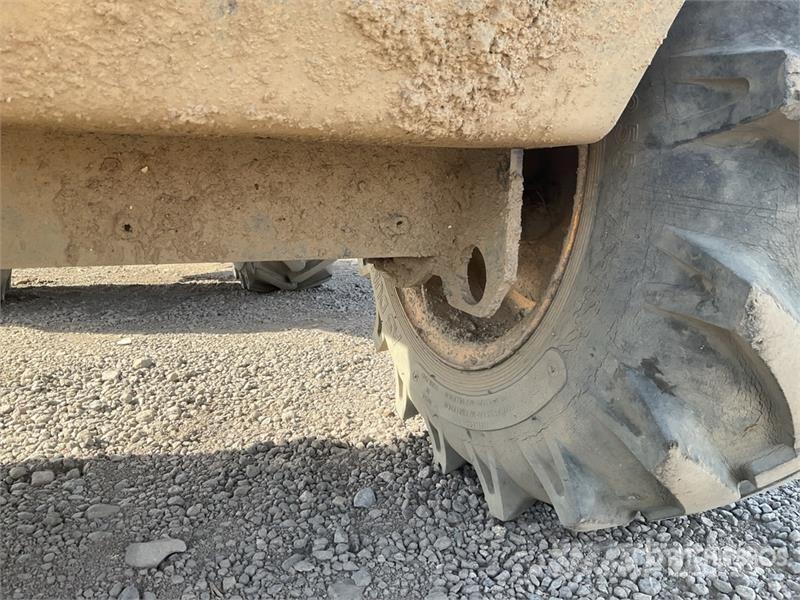 JCB 1THT 1 ton 4x4 Hi-Tip Dumper Mini pašizgāzēji