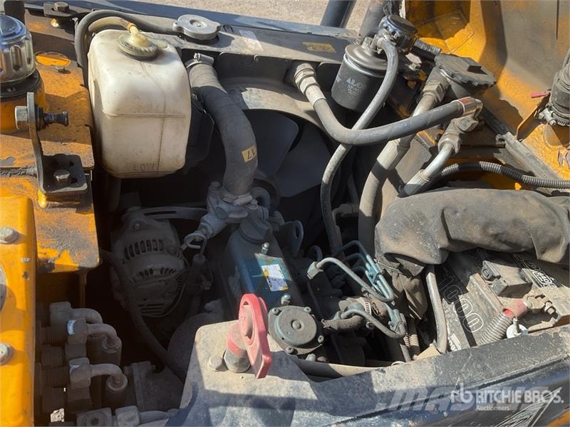 JCB 1THT 1 ton 4x4 Hi-Tip Dumper Mini pašizgāzēji