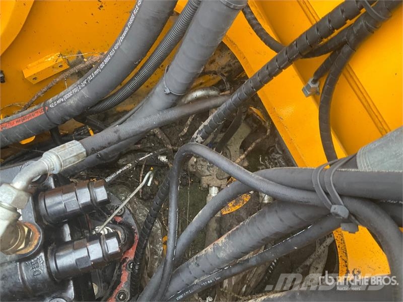 JCB 220X L Tracked Excavator 履帶式 挖土機/掘鑿機/挖掘機