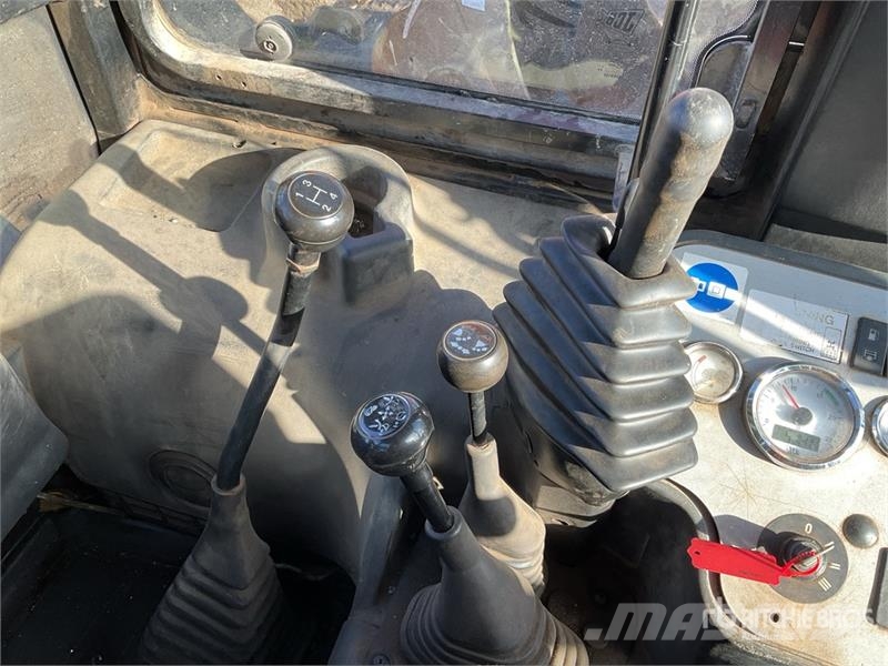 JCB 2CX Streetmaster 4x4x4 Backhoe Loader Rendegravere